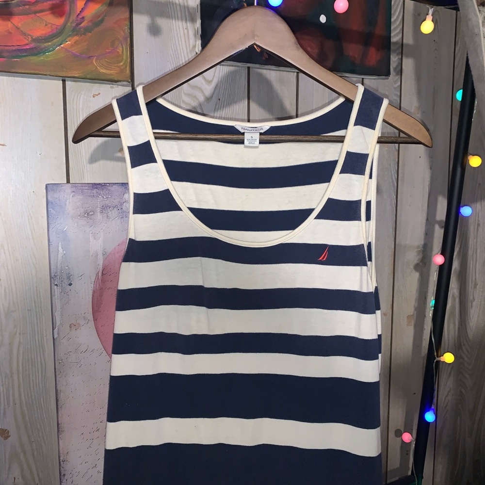 Nautica Women's 90’s/Y2K Navy & White Tiered Dress
Gently used; Size Small
